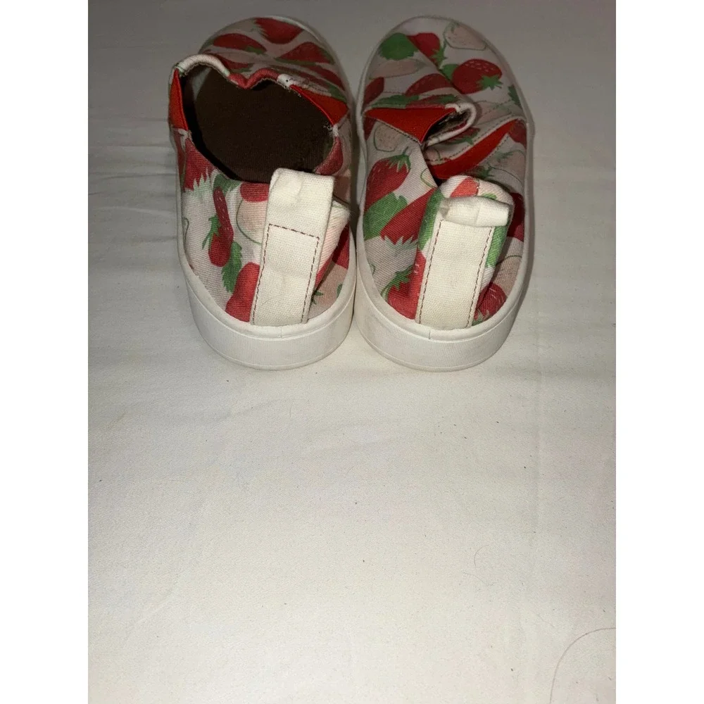 HT Newtrahe Strawberry Print Canvas Slip On Sneakers Size EU 39/approx US 8.5
